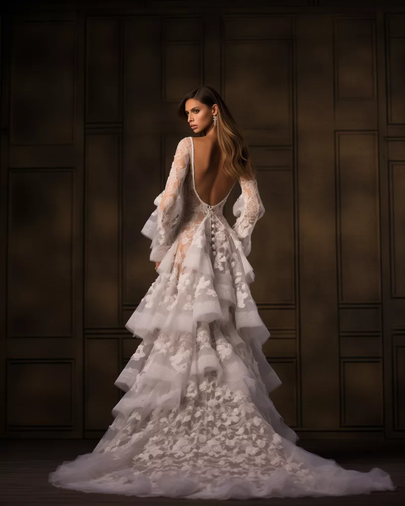 Deconstructing the Dress: Monique Lhuillier Esme ｜anna bé bridal boutique